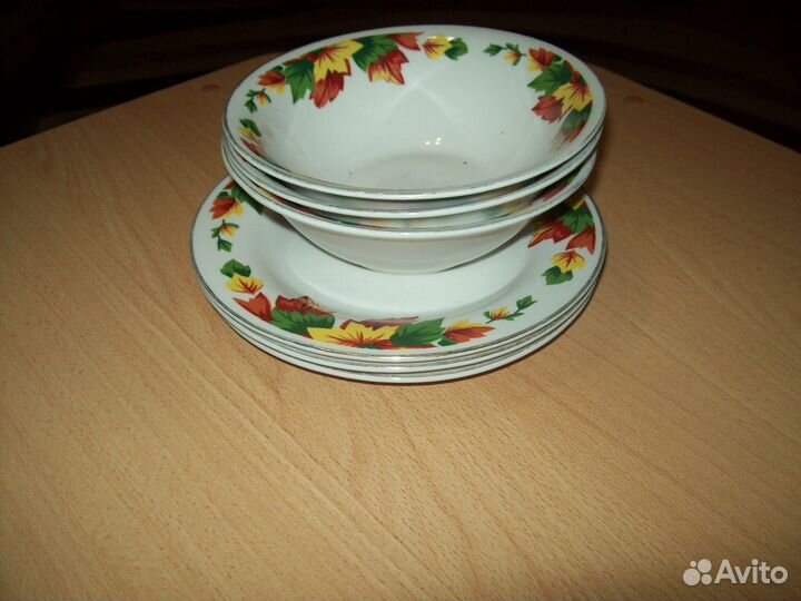 Набор тарелок (современный)