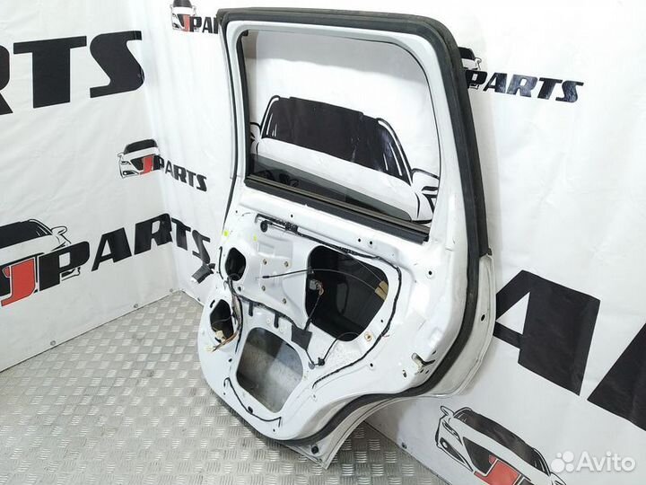 Дверь задняя Mitsubishi Outlander