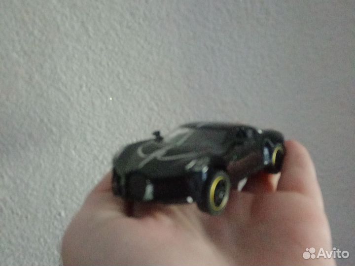 Машинка бугати