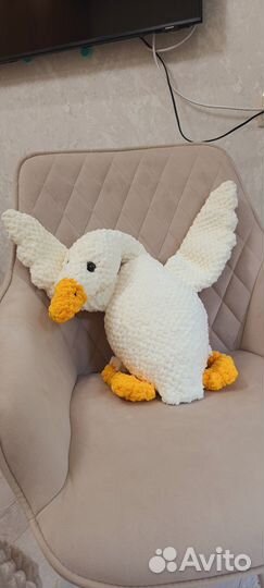 Гусь обнимусь