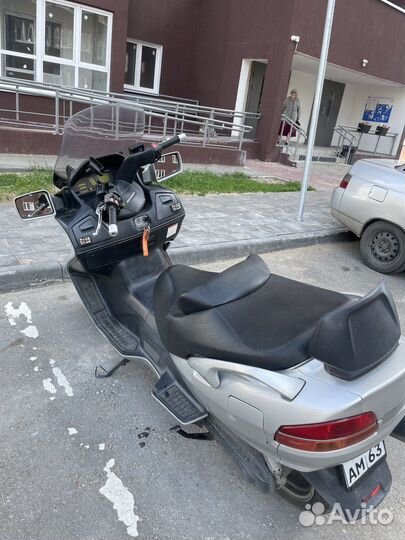 Продам мотоцикл Suzuki SkyWave 650