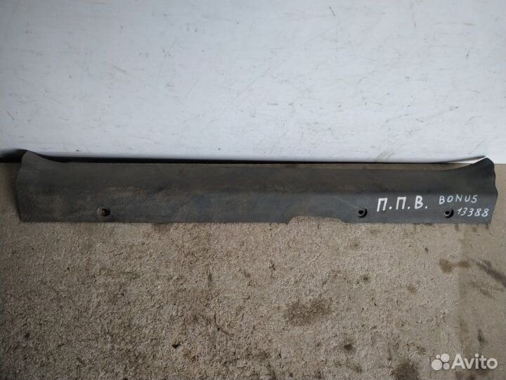 Накладка порога внутренняя передняя правая Chery