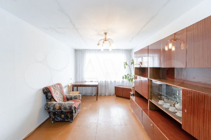 3-к. квартира, 57 м², 3/9 эт.