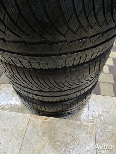 Pirelli Winter Sottozero 225/45 R18 и 255/40 R18