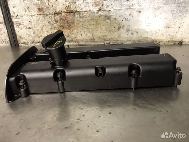 Клапанная крышка Ford Focus Fusion Fiesta 1.4-1.6