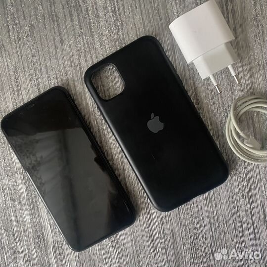 iPhone 11, 64 ГБ
