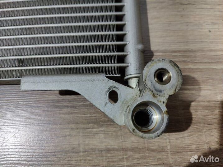 Радиатор масляный Bmw 550I E61 touring N62B48B