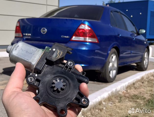 Стеклоподъемник задний левый Almera Classic