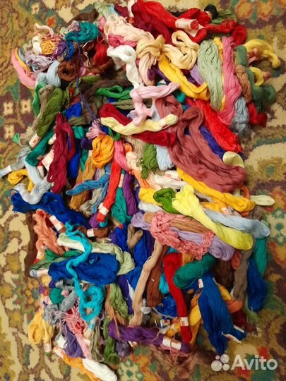 Нитки мулине пакетом