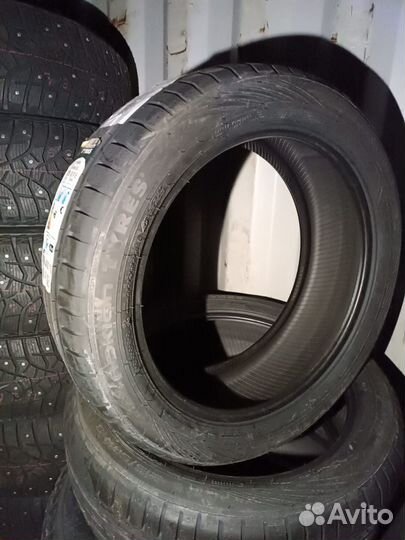 Nokian Tyres Hakka Blue 2 SUV 215/50 R18 92V