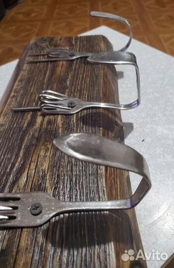 Вешалка из вилок