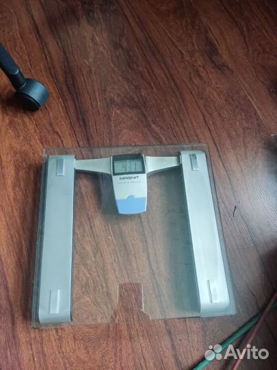 Весы напольные электронные