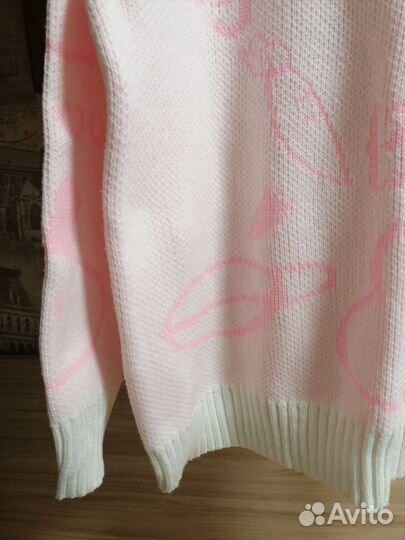 Свитер женский