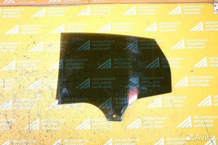 Стекло двери задней правой Ford Focus III 2011