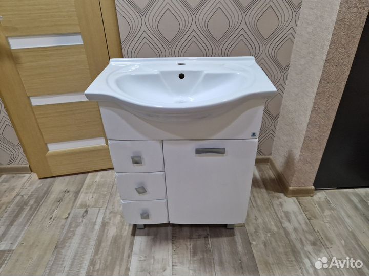 Тумба для ванной с раковиной бу