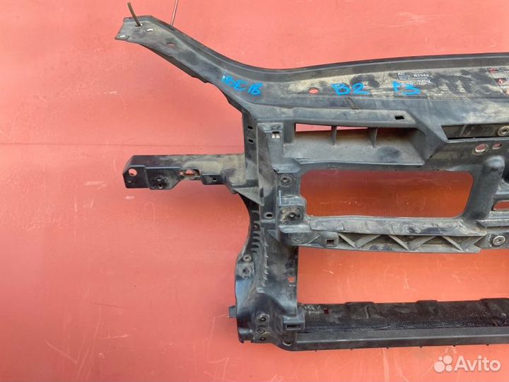 Передняя панель телевизор Vw Jetta седан BXE 2006