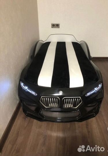 Кровать машинка