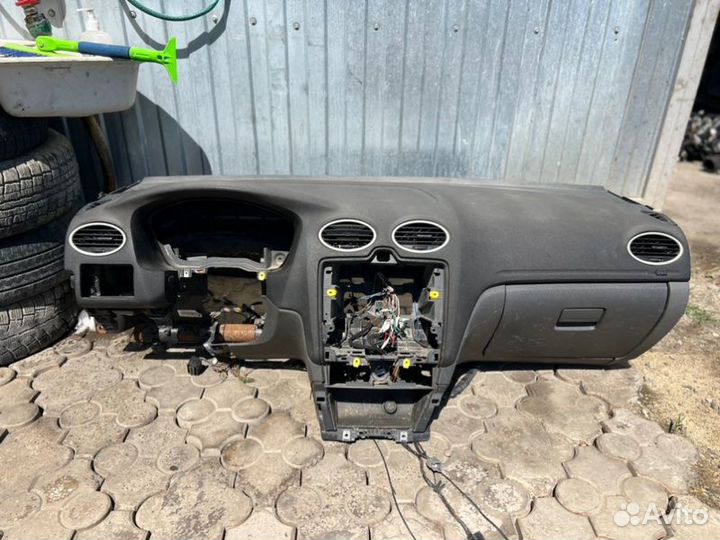 Торпедо Ford Focus 2 хэтчбек (3дв) asdb 2006