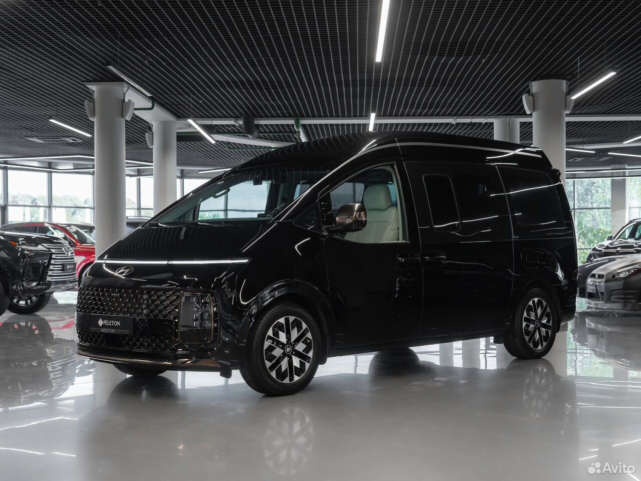Hyundai Staria 2.2 AT, 2024, 22 989 км