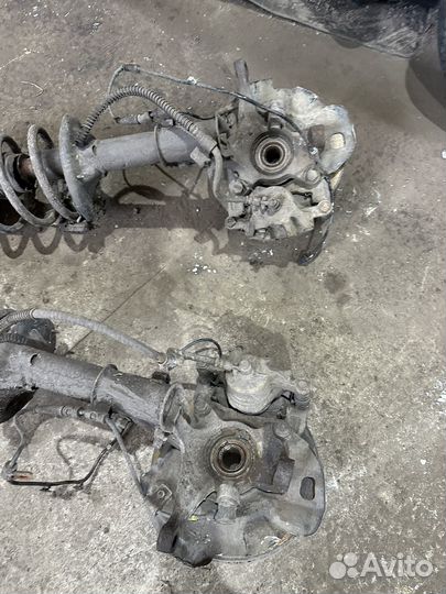 Hyundai elantra 3 передние стойки в сборе