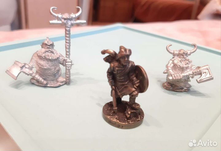 Набор метал.фигурок викинги из киндера 3шт