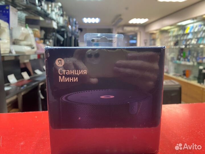 Умная колонка Яндекс Станция Мини Плюс