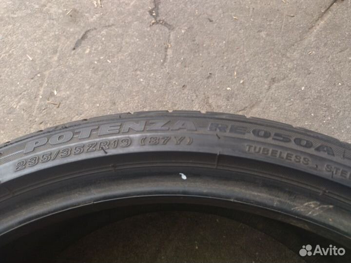 Bridgestone Potenza RE050A 235/35 R19 87Y