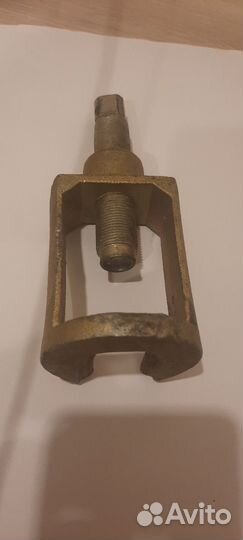 Съемник шаровых опор и рулевых наконечников