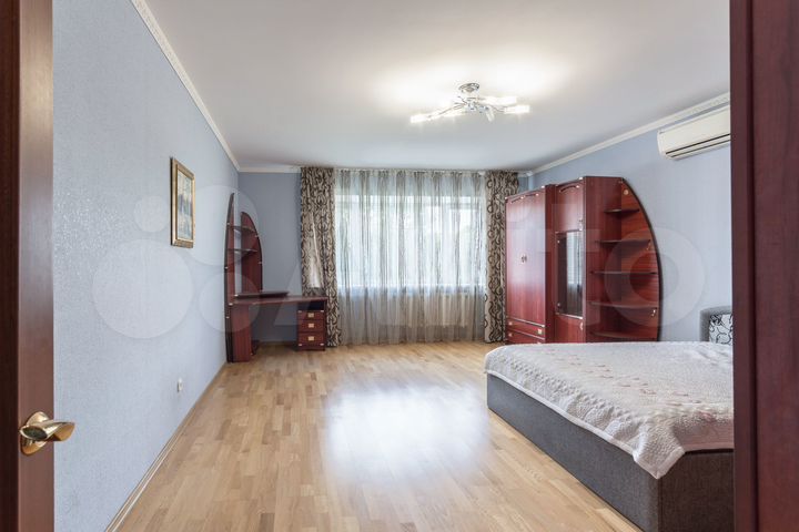 4-к. квартира, 156,4 м², 3/5 эт.