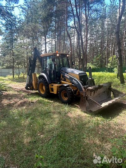 Экскаватор-погрузчик John Deere 325J, 2011