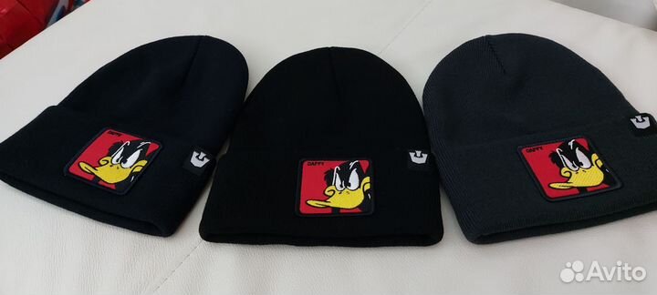 Мужская шапка двойная с персонажем Дисней Даффи