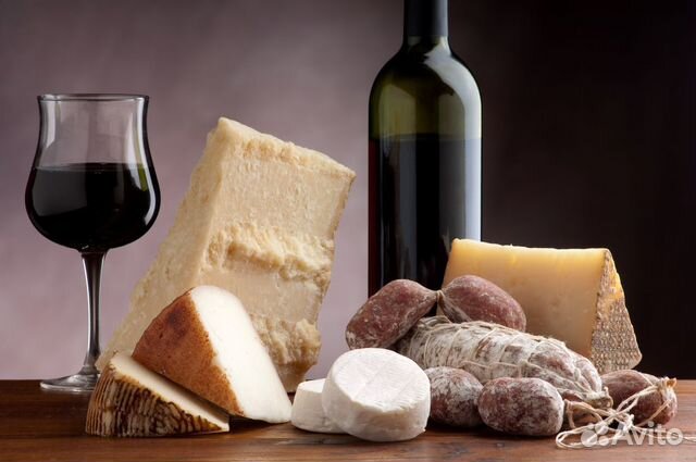 Сыры Италия оригинал. Пармезан, горгонзола