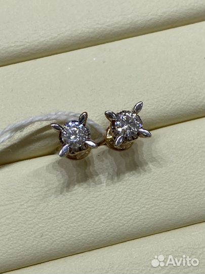 Золотые пусеты с якутскими бриллиантами 0.26ct