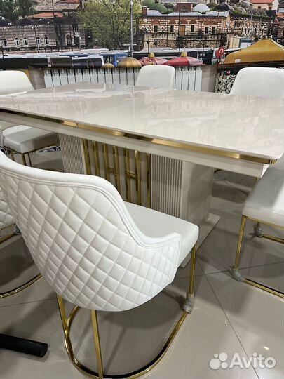 Кухонный стол