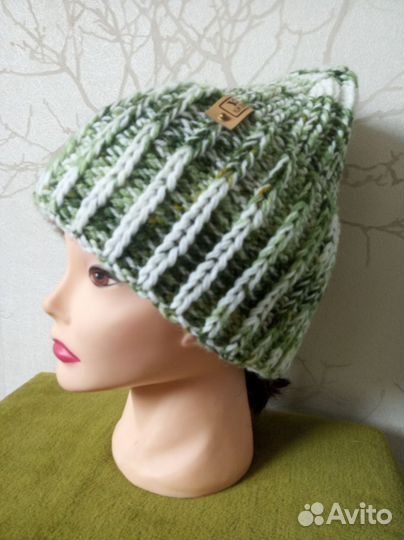 Шапка женская вязаная ручная работа