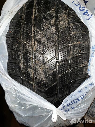 Pirelli Scorpion Winter 285/40 R21