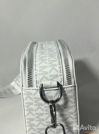 Сумка Michael Kors: chic через плечо