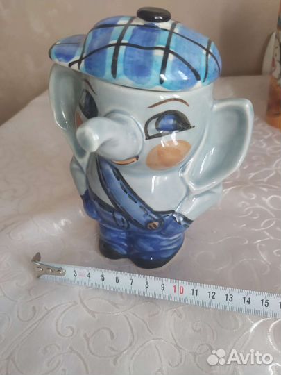 Фарфоровая чайница