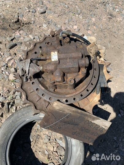 Бортовой редуктор Hitachi ZX330-3