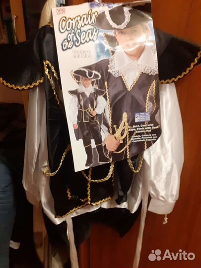 Новогодний костюм (Испания, новый) рост 128 size S