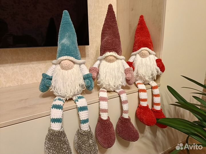 Гномик из плюшевой пряжи