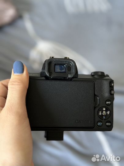 Зеркальный фотоаппарат canon m50 mark II