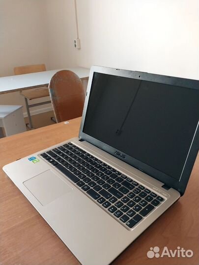 Ноутбук asus
