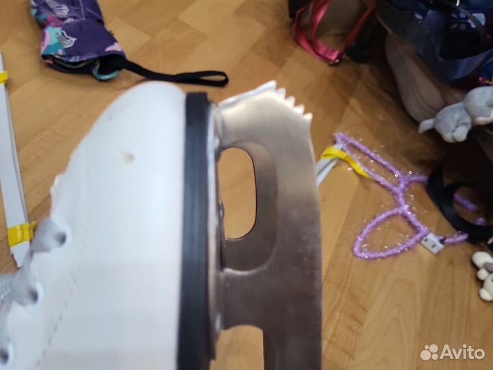 Коньки фигурные р 31