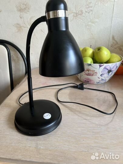 Лампа настольная