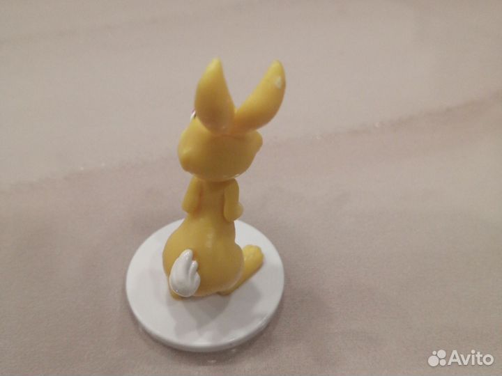 Фигурка заяц