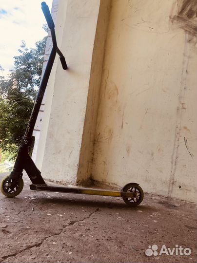 Трюковой самокат tech team duker 202