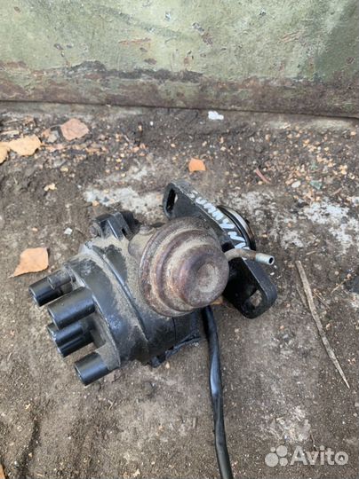 Трамблер GA14DS Nissan Sunny N14 1.4