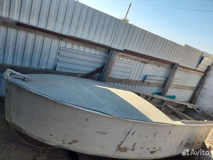 Моторная лодка