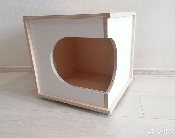 Домик для собак и кошек